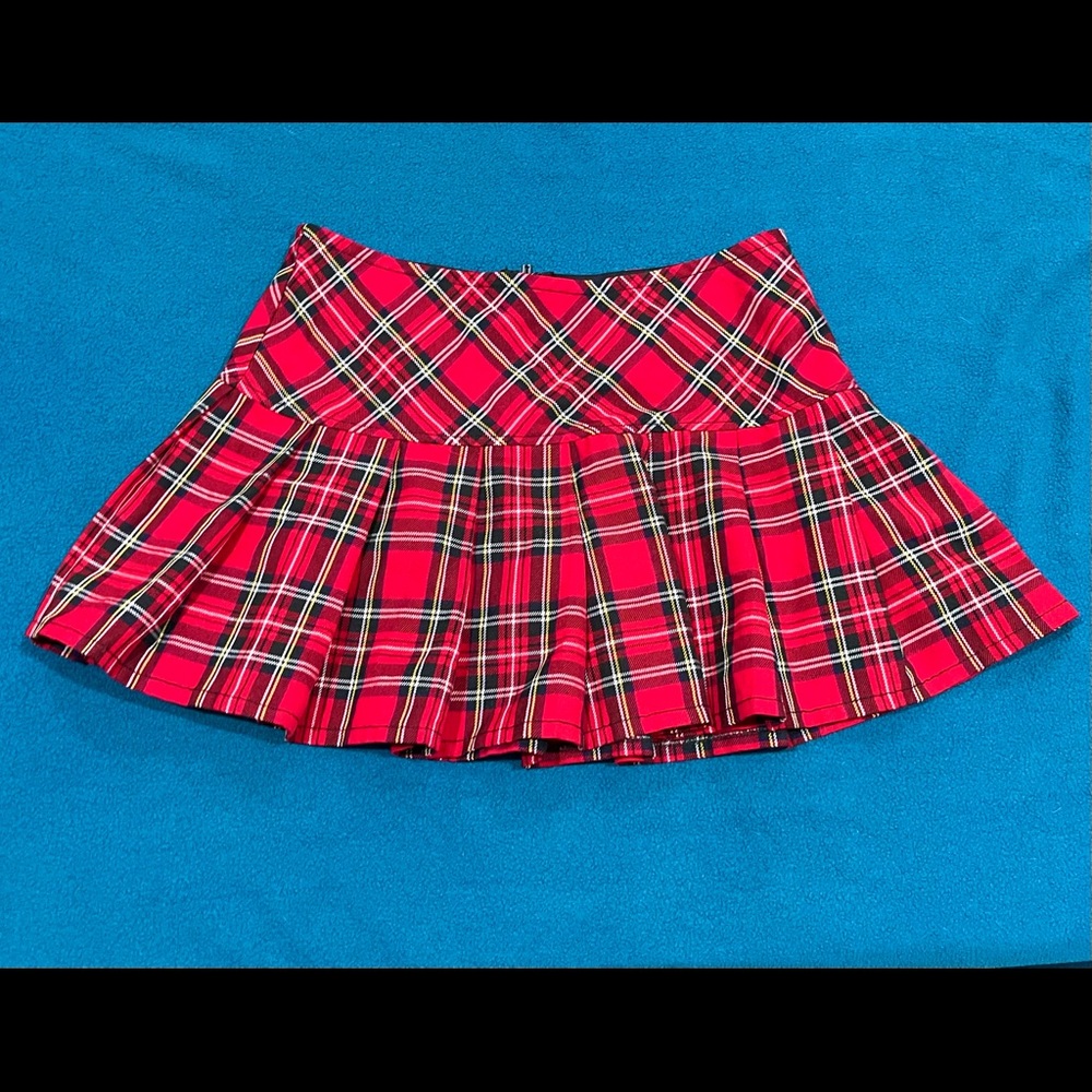 NEW WITHOUT TAGS royal bones plaid mini skirt